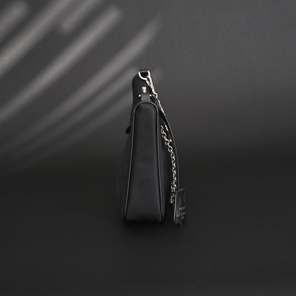 Prada Re-Edition 2005 Nylon Shoulder Bag – Black