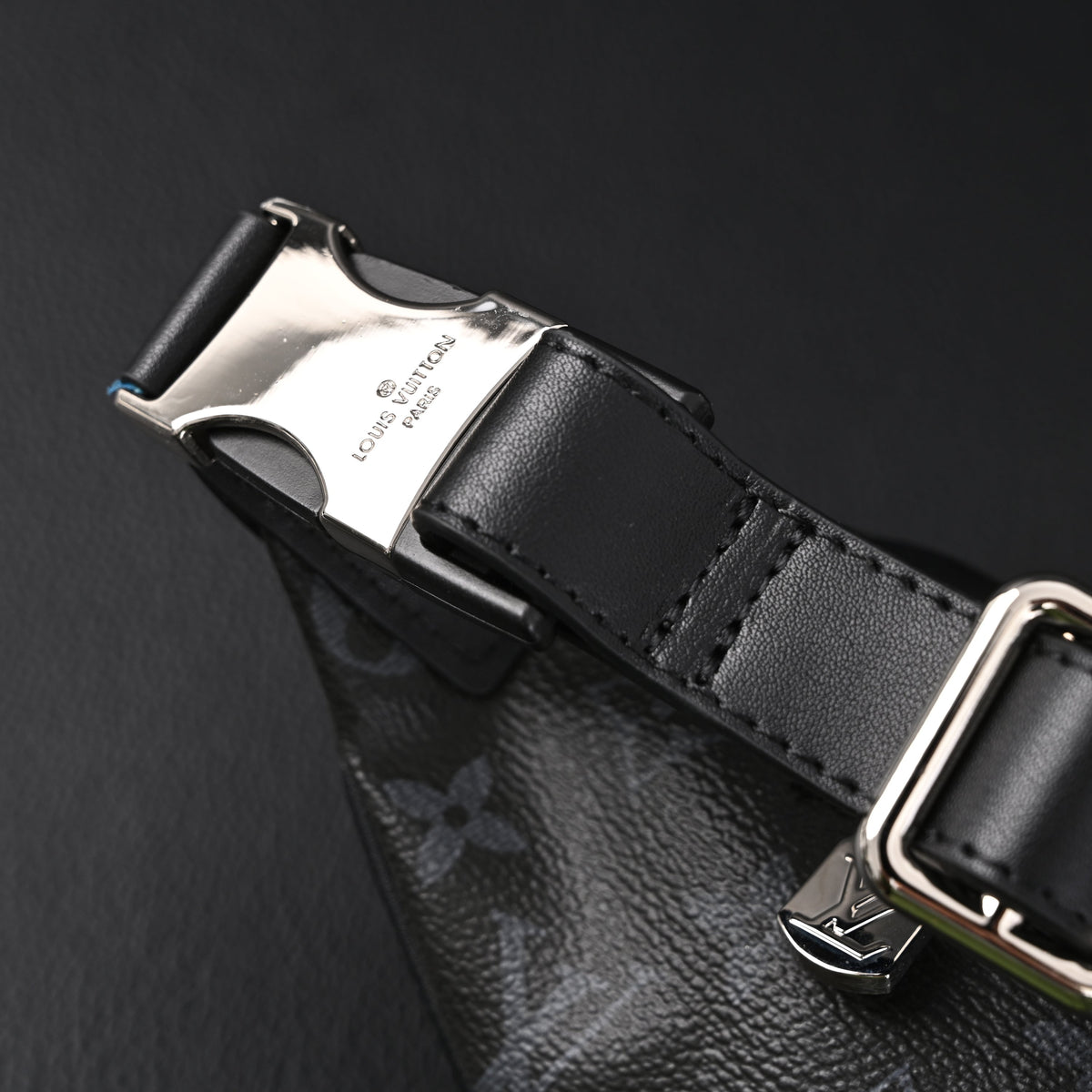 Louis Vuitton Discovery Bumbag – Monogram Eclipse