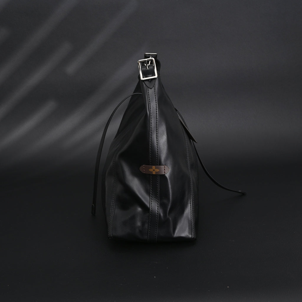 Louis Vuitton Black Mahina Leather Hobo Shoulder Bag