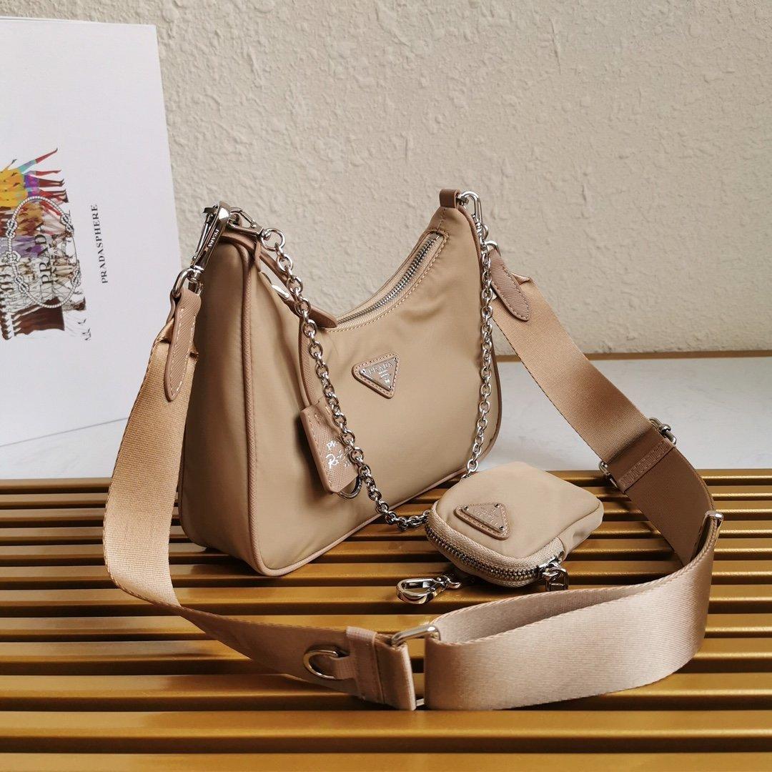 Prada Re-Edition 2005 Nylon Bag